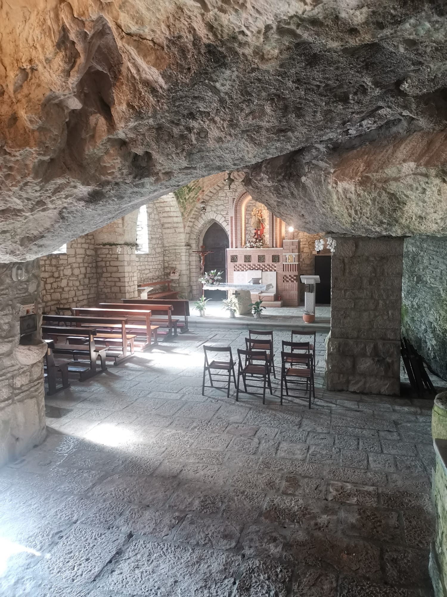 Sant’Angelo in Grotte e l’arcangelo Michele